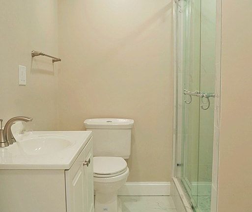 5th image of 146 Malden St #1