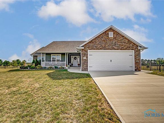 3rd image of 12815 Chickory Dr