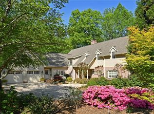 2880 Galsworthy Dr, Winston Salem, NC 27106