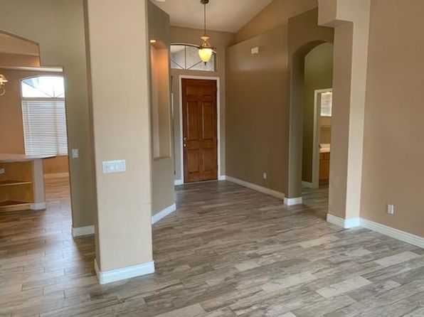 221 E Arabian Dr