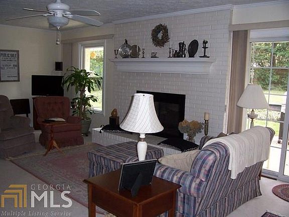 4th image of 213 Waterwood Bnd