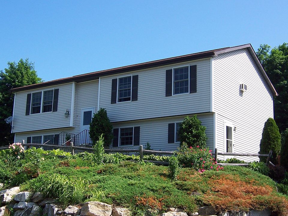 Mother/Daughter w/6 Bedrooms!