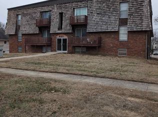 820 N Holden St APT 12, Warrensburg, MO 64093