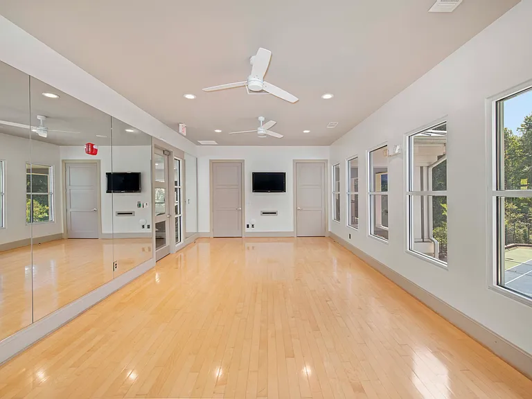 MAA Chastain — Photo 8