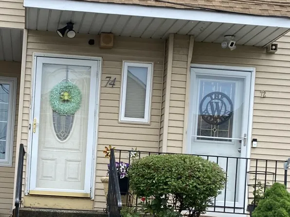 74 Houston Ln, Staten Island, NY 10302