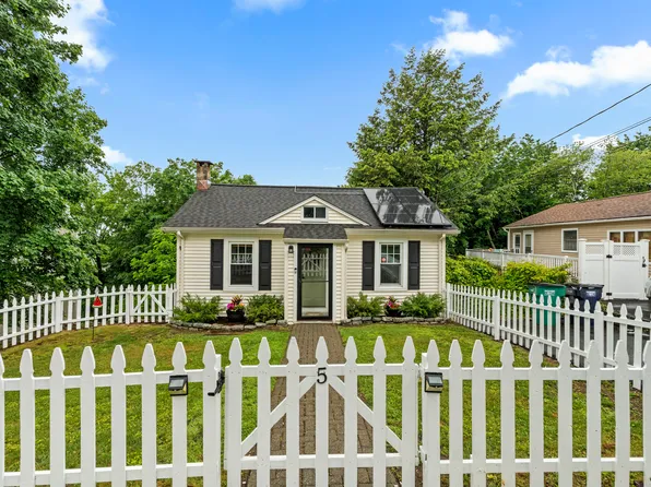 5 Glenville Road, New Fairfield, CT 06812