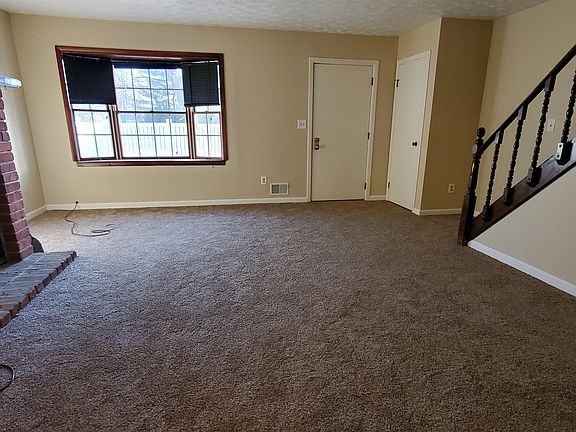 2nd image of 1396 Redtail Hawk Dr #B
