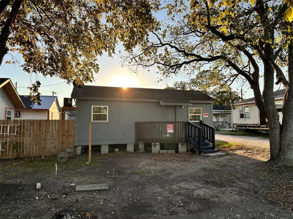 2716 Hill Ave #A, Dickinson, TX 77539