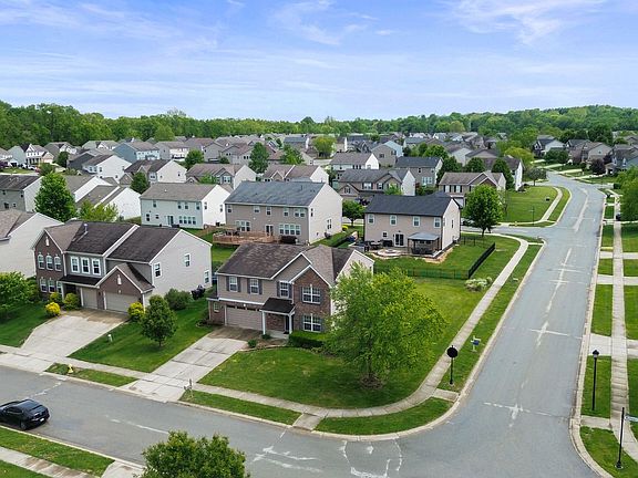 4th image of 5415 Misthaven Ln