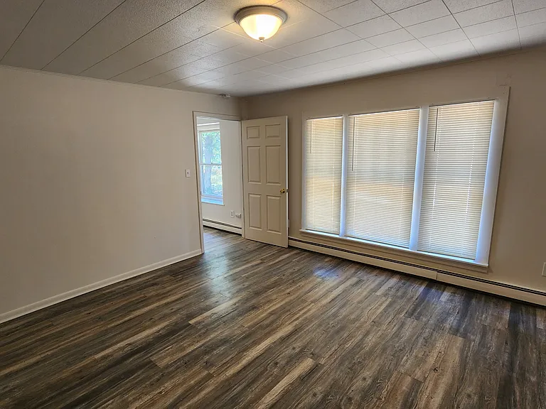 489-551 W Main St #601 — Photo 6