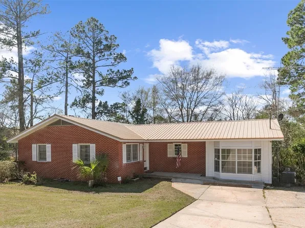 262 Rosemary Ln, Ozark, AL 36360