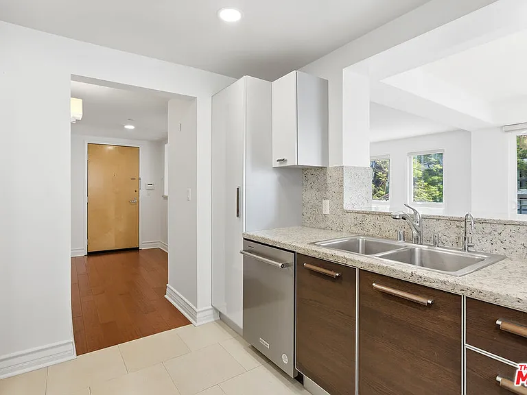 325 Arnaz Dr #201 — Photo 8
