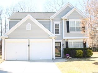 7531 Eurostar Dr, Charlotte, NC 28213