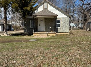 304 W 6th St, Claremore, OK 74017