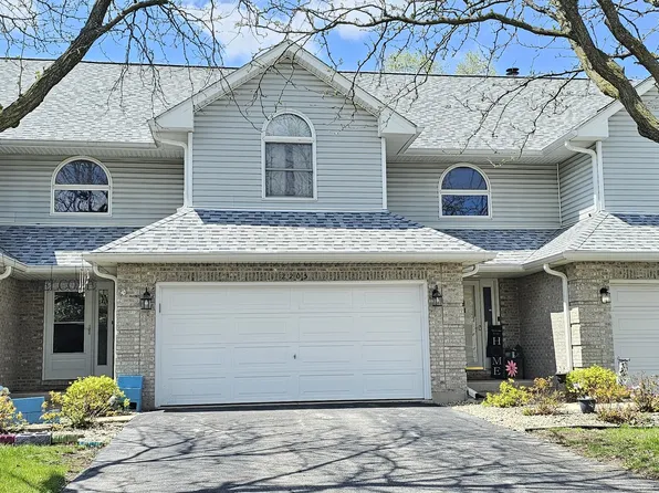 2205 Daffodil Dr, Crest Hill, IL 60403