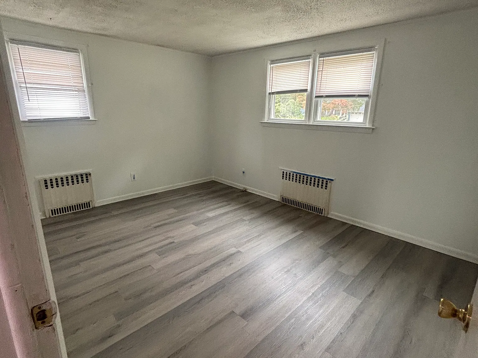 3 bed, $4,000 — Photo 3