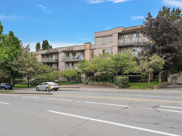 2527 Quadra St #206, Victoria, BC V8T 4E1
