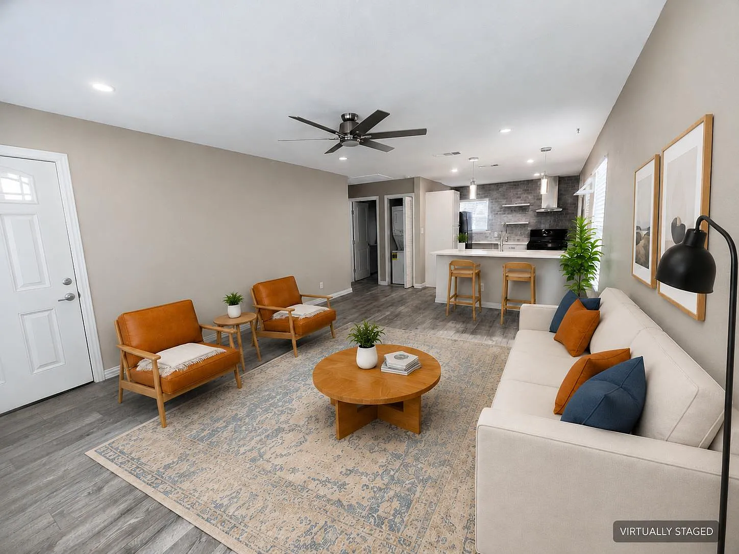 2 bed, 1.0 bath, 852 sqft, $2,500 — Photo 4