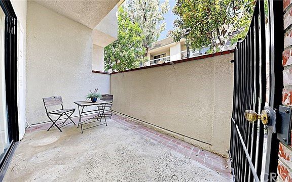 Direct access from tour living room