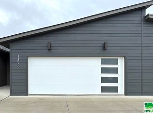 1875 13th Ave SE, Sioux Center, IA 51250