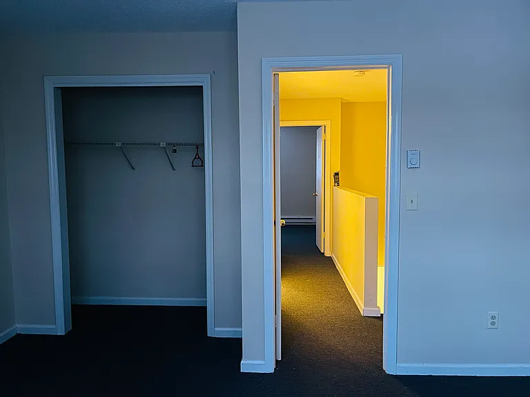 96 Ethan Allen Pkwy #4 — Photo 24
