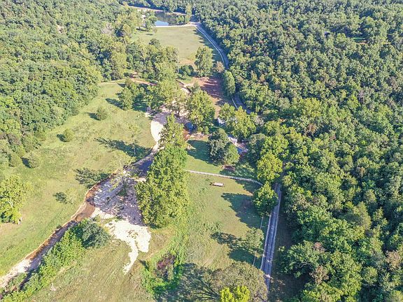 3rd image of 1417 Woodside Dr
