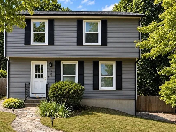 39 Okinawa Ave, Warwick, RI 02889