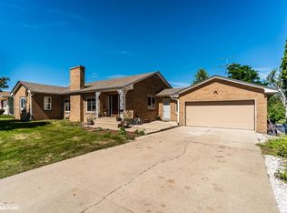 207 Edgeland Dr, Marshalltown, IA 50158