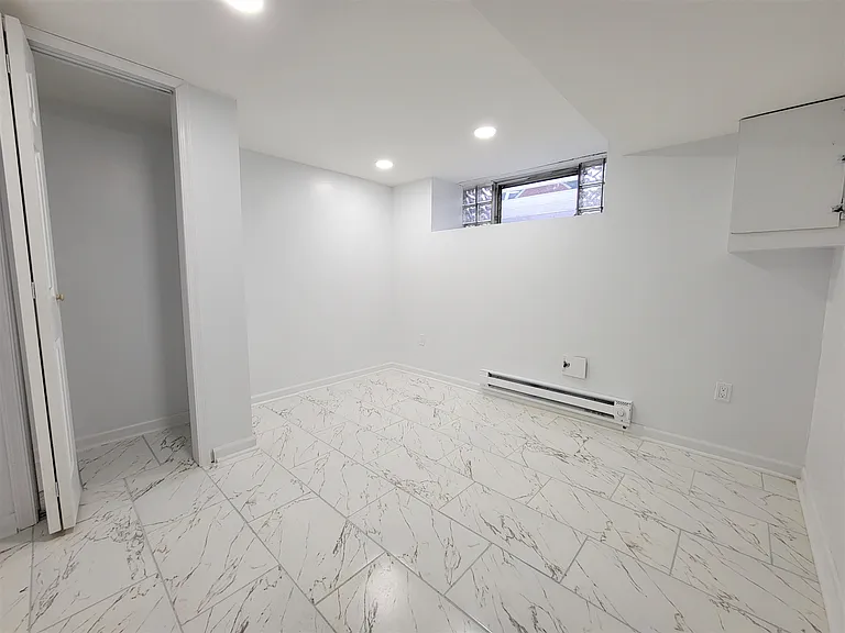 1005 Rosalie St — Photo 2