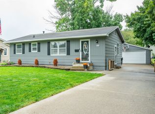 112 12th St SE, Altoona, IA 50009