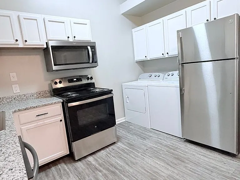 1704 S Gadsden St — Photo 3