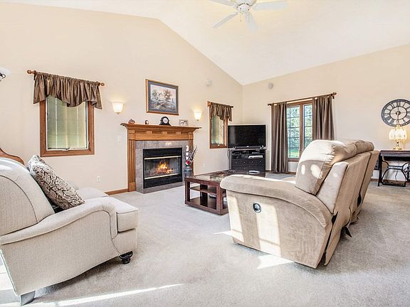 5th image of 51631 Windyridge Ct