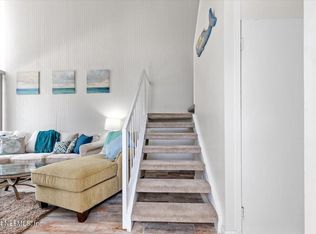 901 Ocean Blvd APT 20, Atlantic Beach, FL 32233