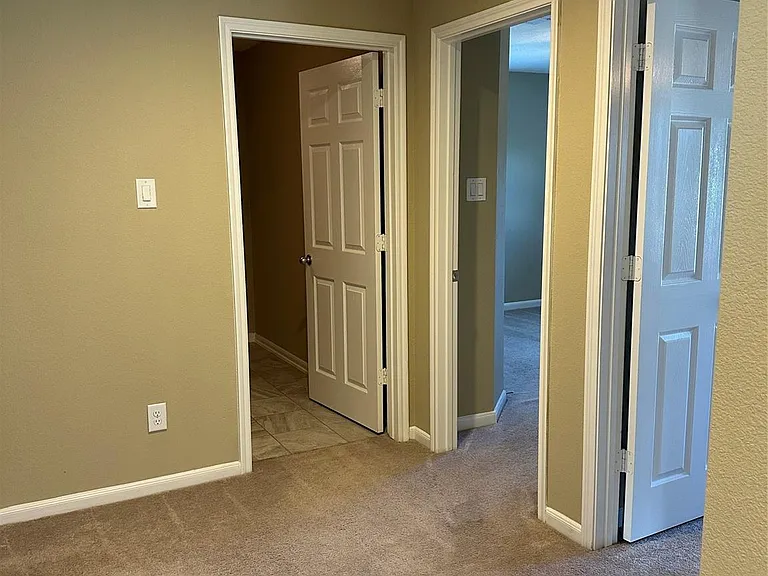 2606 Riverhollow Ln — Photo 21