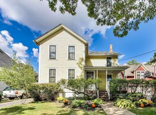 214 W Fremont St, Arlington Heights, IL 60004