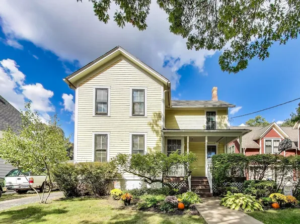 214 W Fremont St, Arlington Heights, IL 60004
