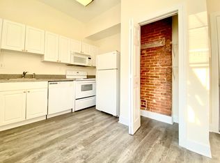 21 W Preston St APT 303, Baltimore, MD 21201
