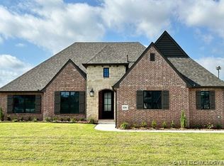 8206 E 106th Pl N, Owasso, OK 74055