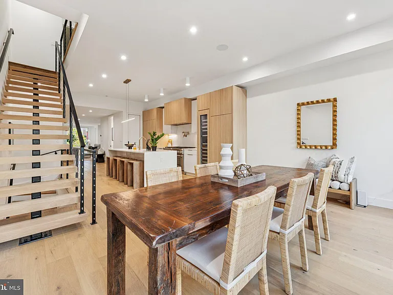 2507 I St NW — Photo 10