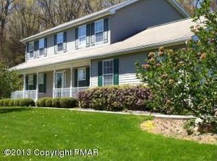 118 Maple Spring Dr, Kunkletown, PA 18058