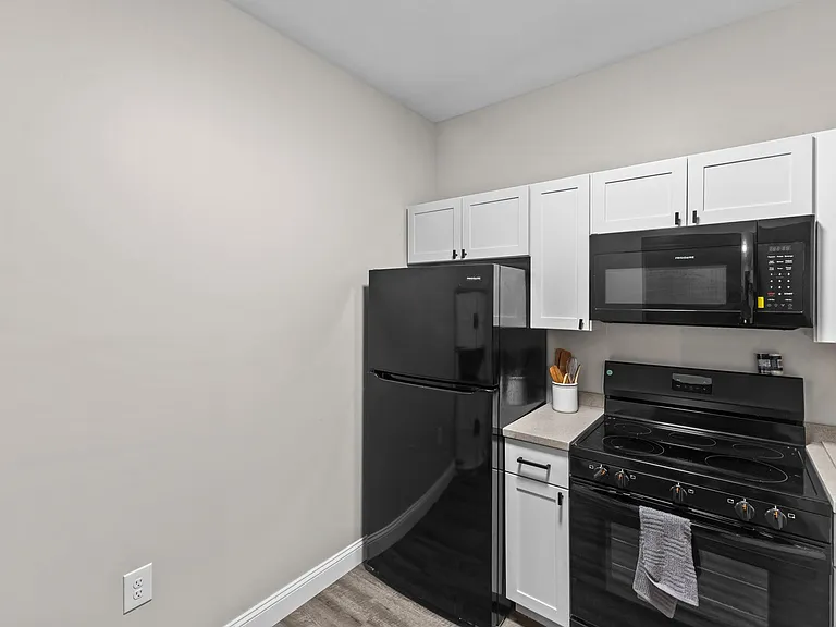 128 Grand Ave — Photo 13