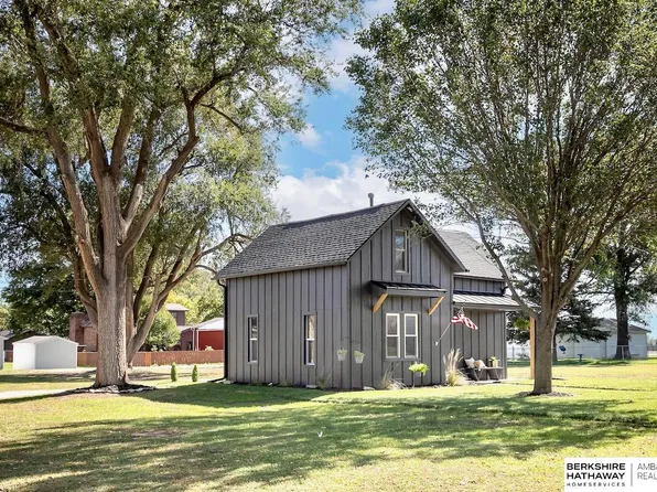 704 S Cedar St, Mead, NE 68041