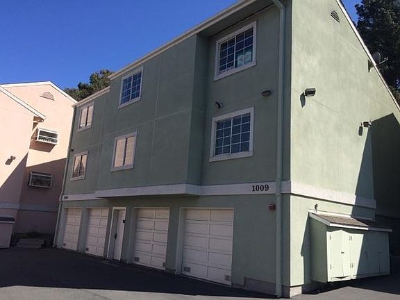 2nd image of 1009 San Antonio Cir