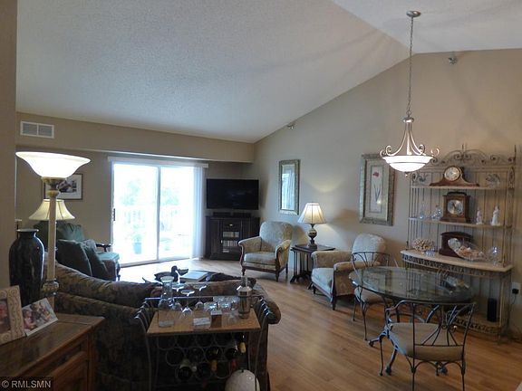 4th image of 1321 Lake Dr W APT 319