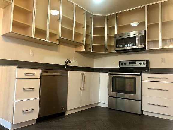 3rd image of 400 S Berendo St APT 318