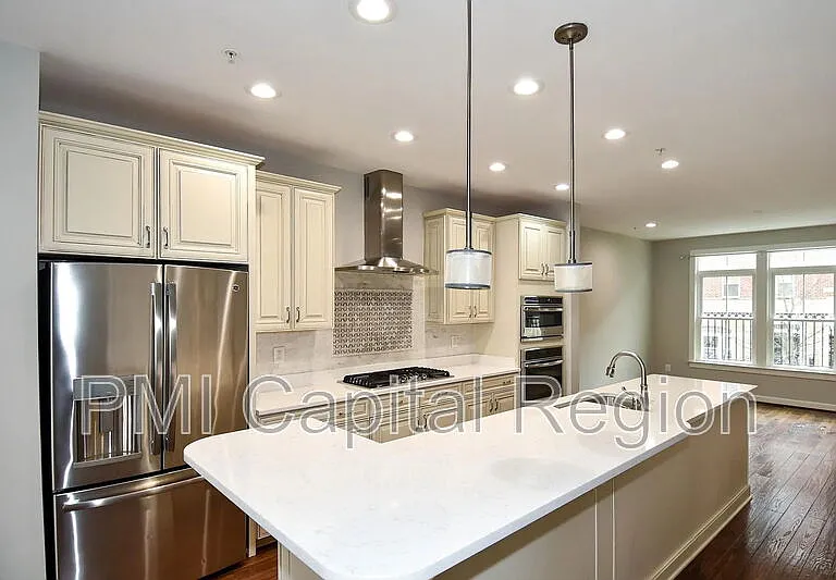 334 Community Center Ave — Photo 7