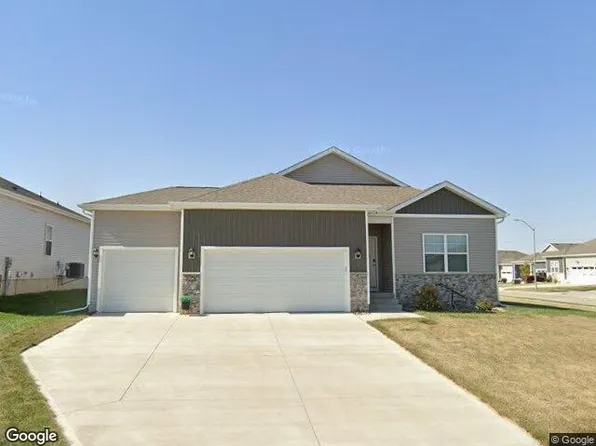 5518 145th St, Urbandale, IA 50323