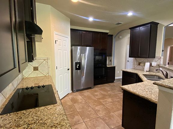 5th image of 1318 Crow Ct