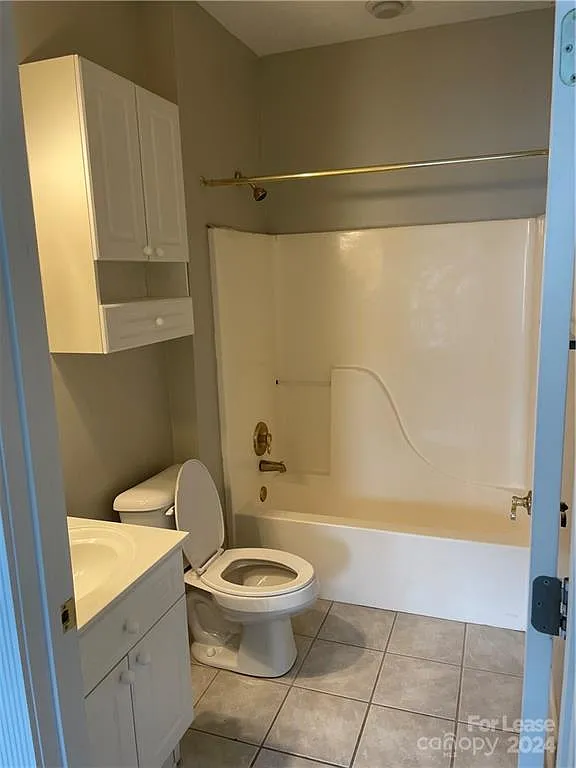 2 bed, 1025 sqft, $1,450 — Photo 4