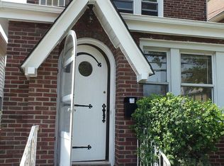 9507 71st Ave, Forest Hills, NY 11375